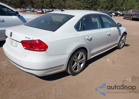 2015 Volkswagen Passat 1.8T Se из США, поврежденный, VIN 1VWBT7A37FC050075